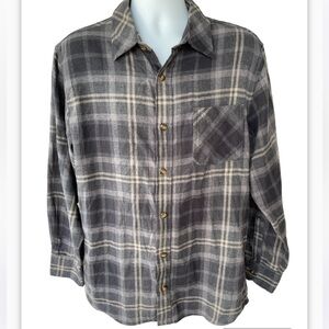 Field and stream flannel button down shirt plaid grey & blue size large